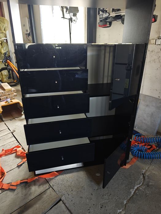 Szafka czarna - 120cm x 181cm x 50cm