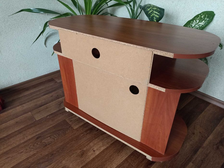 Тумба на колесиках под тв Лондон