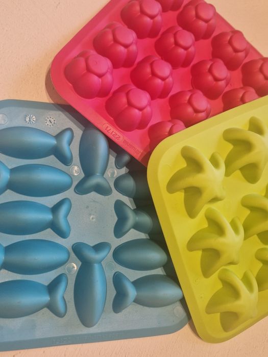 Foremki do lodu IKEA na lód kostki jak nowe