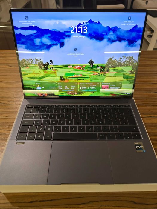 Laptop Huawei MateBook 14 OLED 2,8K Intel Core i7 16GB / 1TB szary