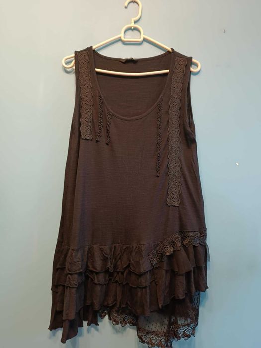 Piękna tunika z dzianiny wiskozowej  w stylu romantycznym -M/L- "M&Co"