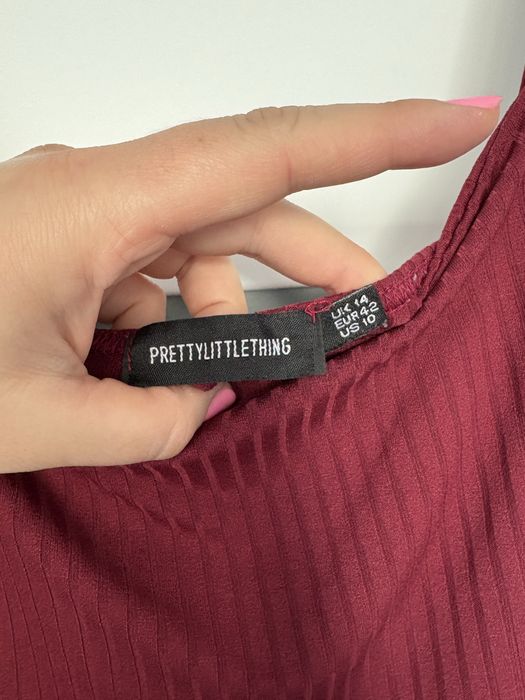 Elastyczny bordowy kombinezon PrettyLittleThing 42