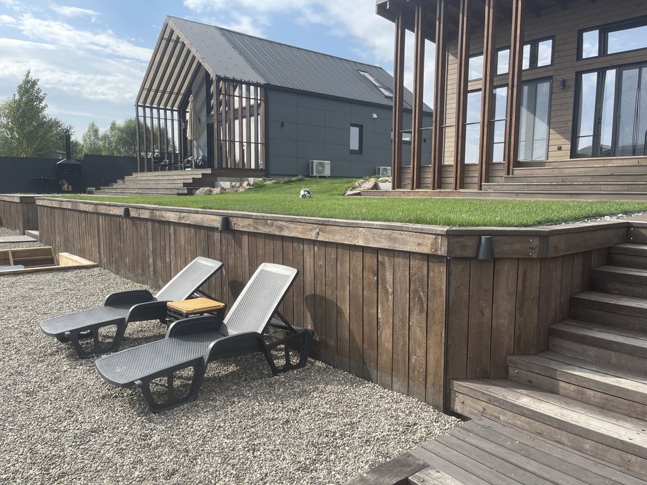 Будиночки біля води Київ Осокорки(домики у воды ЧАН)подобово посуточно