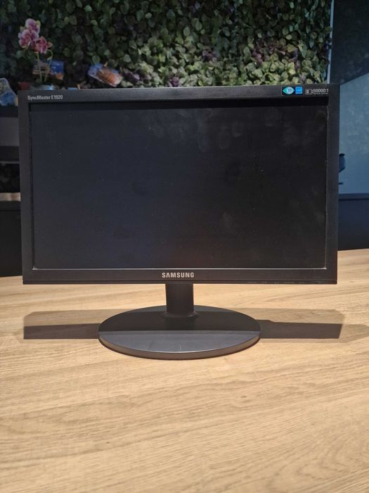 Monitor Samsung SyncMaster E1920 – 19" | Excelente Estado | Pronto a Usar