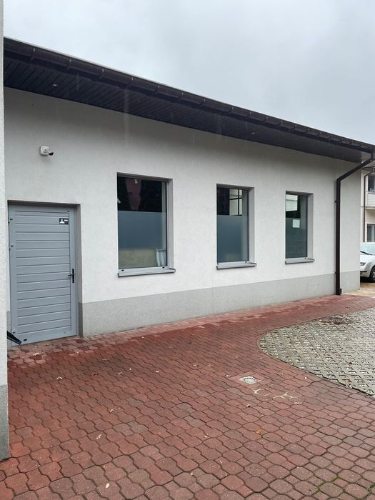 magazyn , gabinety , warsztat z biurem