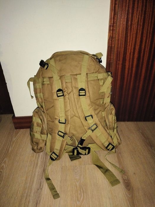 Mochila com bastante arrumação