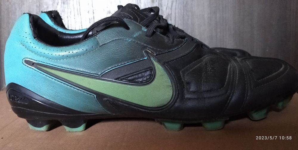 Продам бутсы                      .