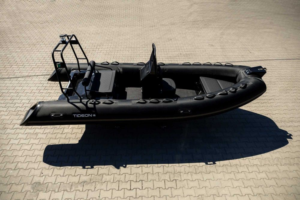 Nowoczesna Łódź RIB