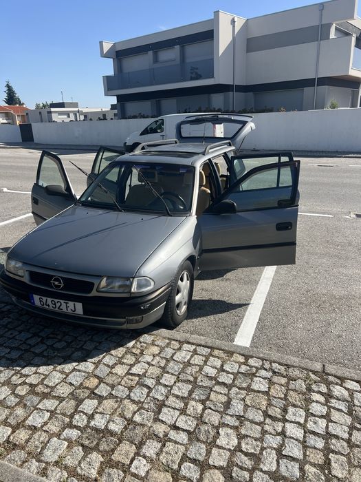 Opel Astra Caravan Gasóleo | Carro de Garagem | Inspeção até 2027