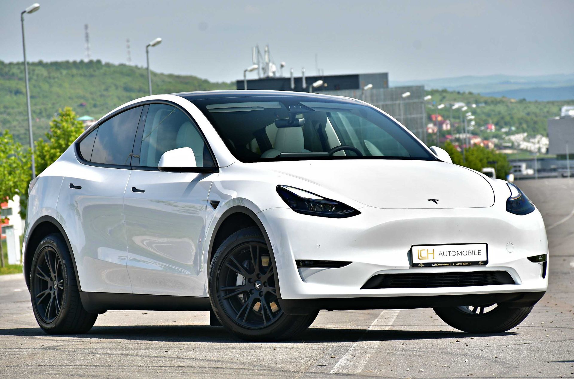 LCH AUTOMOBILE top banner