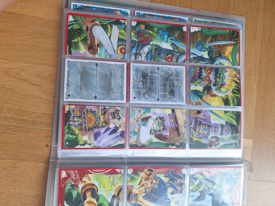 Album kolekcionerski z kartami lego ninjago