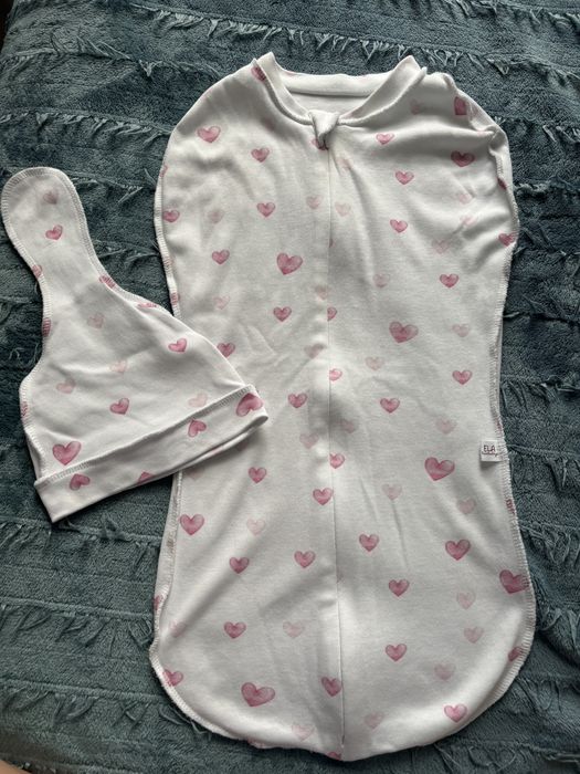 Одяг на найменших 0-3 місяці