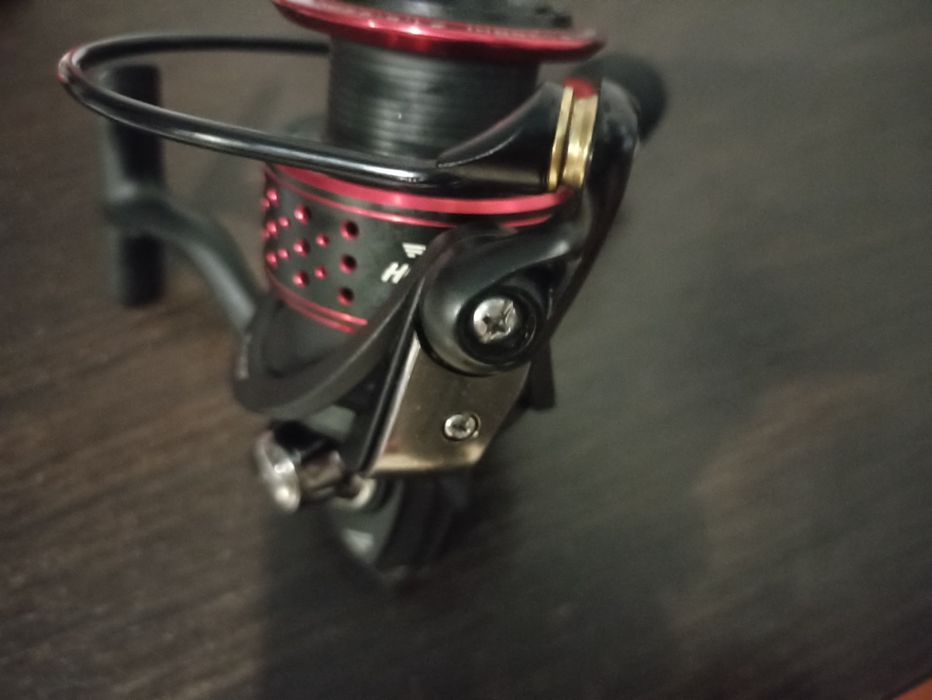 Котушка Favorite Hurricane 2500 10+1 2017 рік