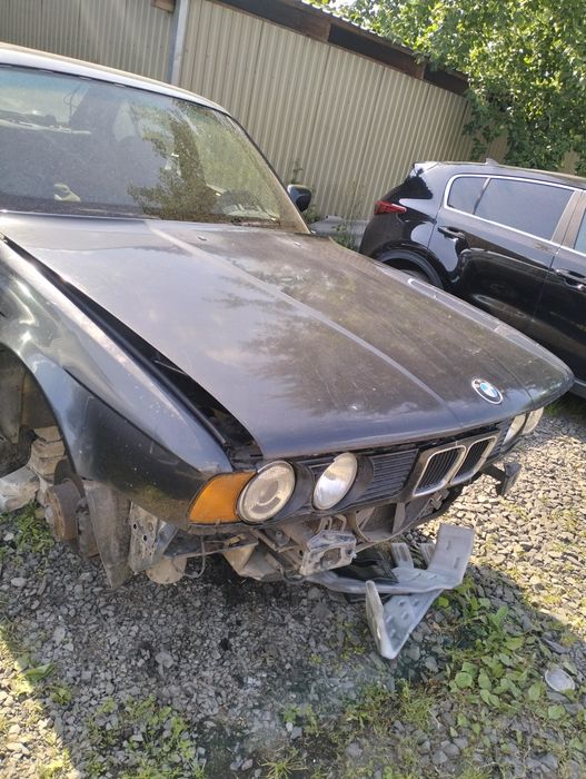 Капот BMW e34, вузька морда