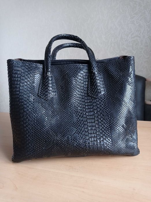 Сумка елегантна, стильна