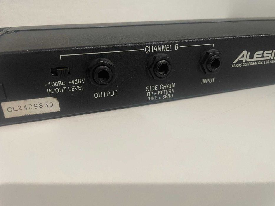 Compressor Alesis 3630 RMS/PEAK dual channel comp. limiter with gate