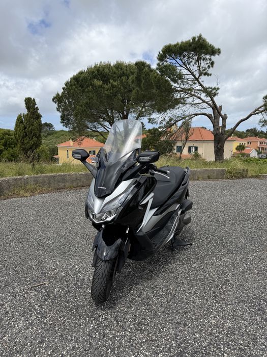 Honda Forza 300