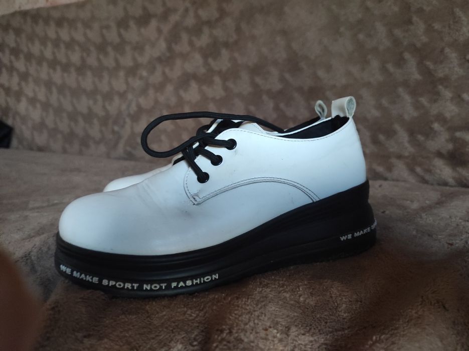 Взуття жіноче **