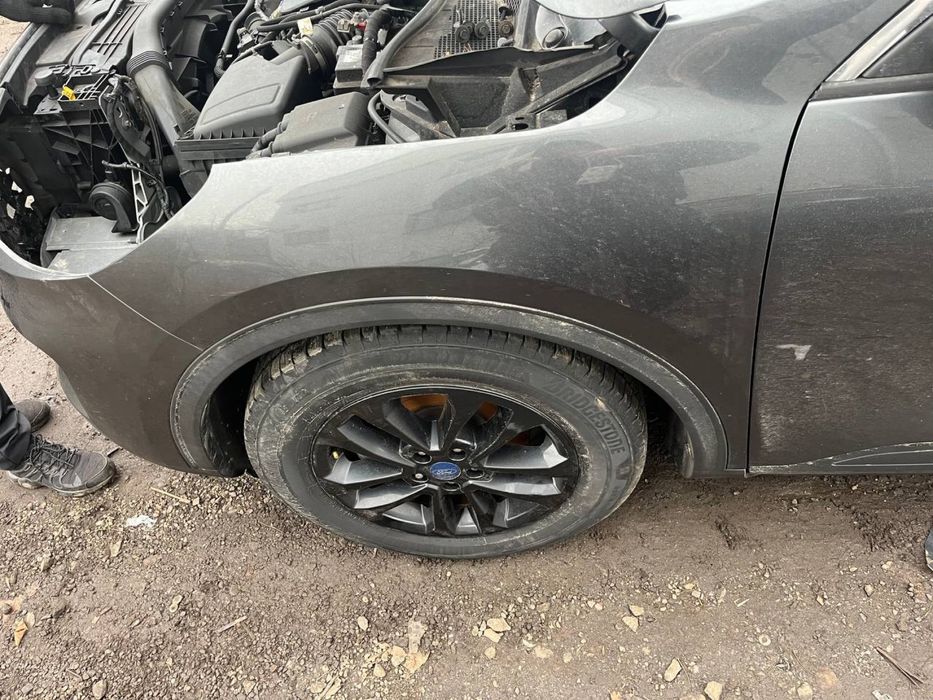 Крыло Ford Eskape MK4 переднее левое