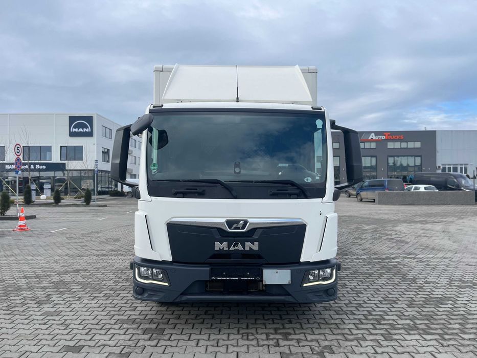 MAN TGL 12.250 4x2 BL Фургон із гідробортом Dhollandia