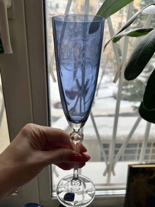 Кришталеві богемські шампанські бокали з синього кришталю