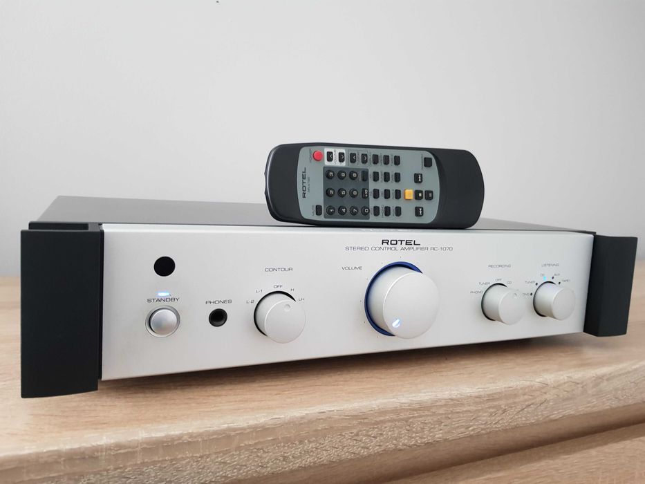 ROTEL RC-1070 - przedwzmacniacz stereo Hi Fi z oryg. pilot