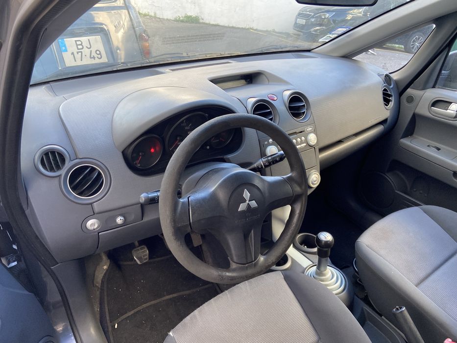 Mitsubishi Colt 2004