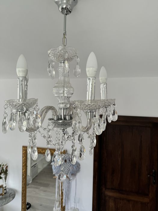 Żyrandol z  kryształkami