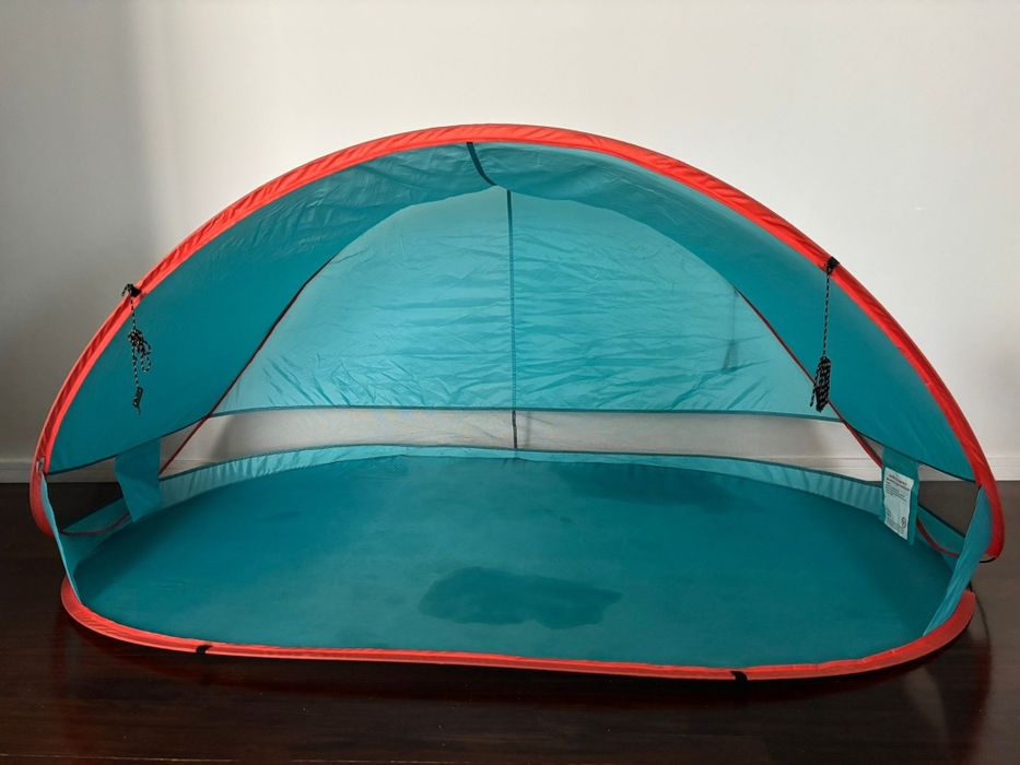 Tenda de praia azul