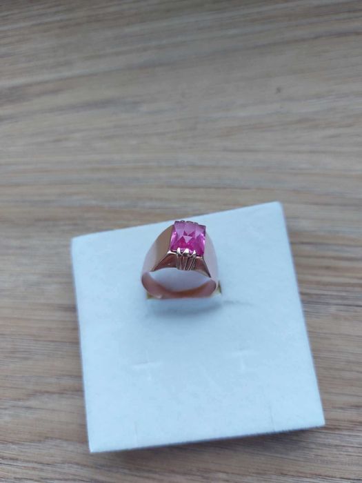 Złoty sygnet z kamieniem PRL próba 585