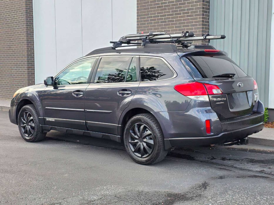 Subaru Outback Limited      2013