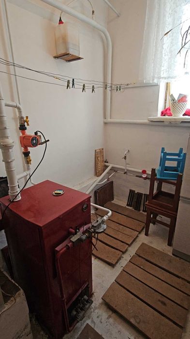 Капітальний будинок поруч з центром міста Баришівка 22 сотки - Є Відео