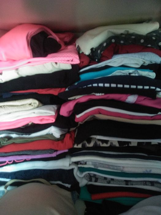 Взуття, одяг жіночий та дитячий