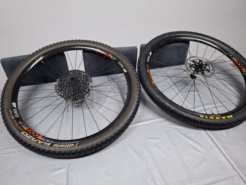 Jogo de jantes dt swiss x1900 spline