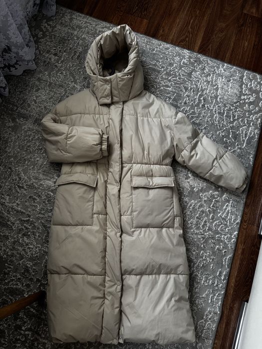 Зимовий жіночий пуховик
