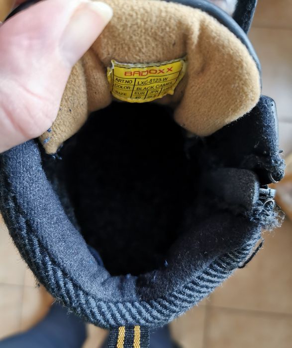 Botki chłopięce ocieplane Badoxx r 40