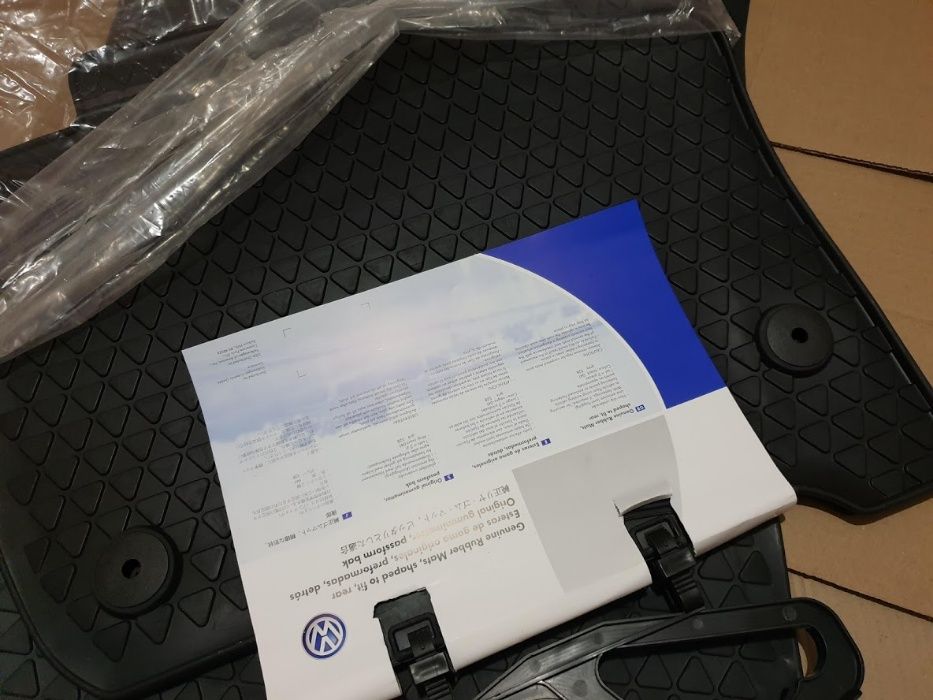 Коврики Оригінал! VW Touareg 3 7L 7P 76106150082V Авто Tiguan