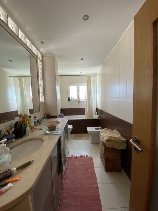 Quarto partilhado charneca da caparica