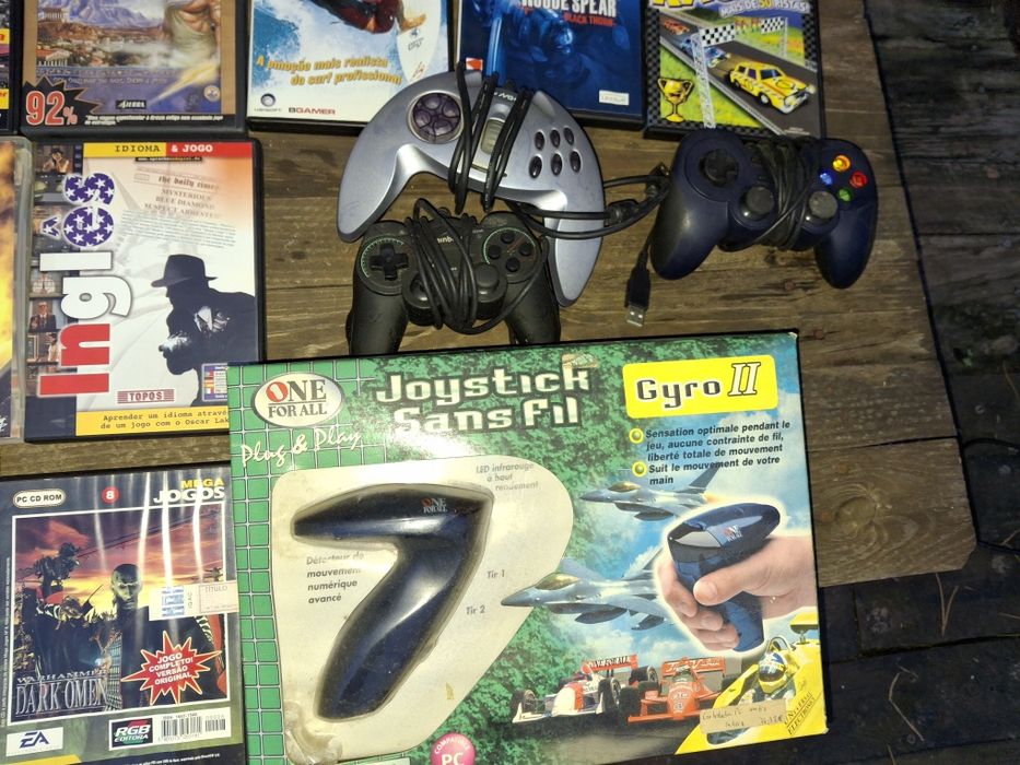 Jogos PC DVD e comandos