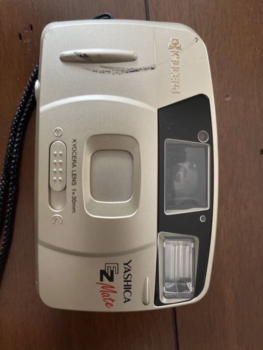 Maquina fotografica yashica EZ Mate