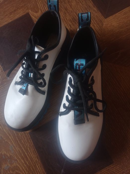 Туфлі для дівчинки 36 р