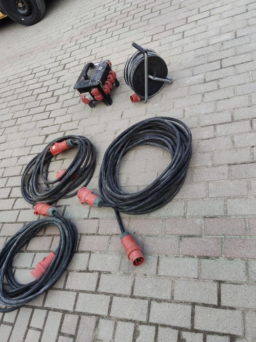 Kable przewody wtyki gniazda