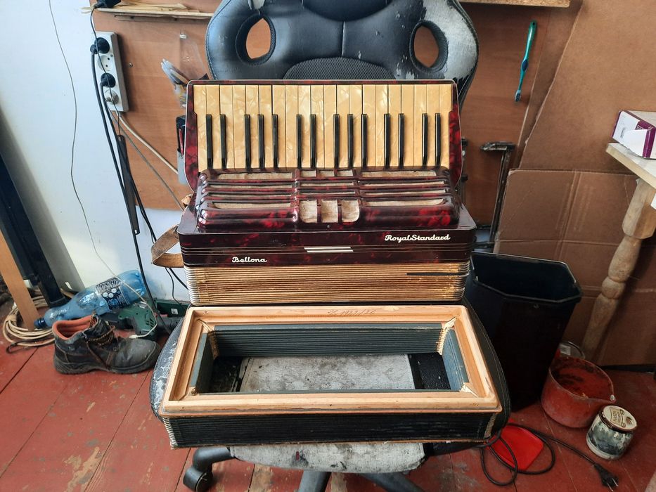 Akordeon rojalstandard  80 basow