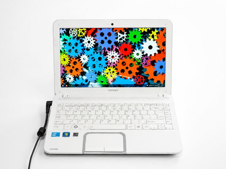 Мощный ноутбук Toshiba L830