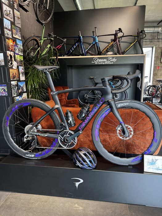 Pinarello Dogma F Tissot 54 Limited Edition Edizione Speciale 1/101 Zipp 454 NSW Sram Red E1 Carbon