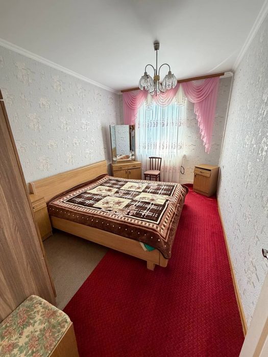 Продаж 3к квартири, р-н  ближнє Жадова