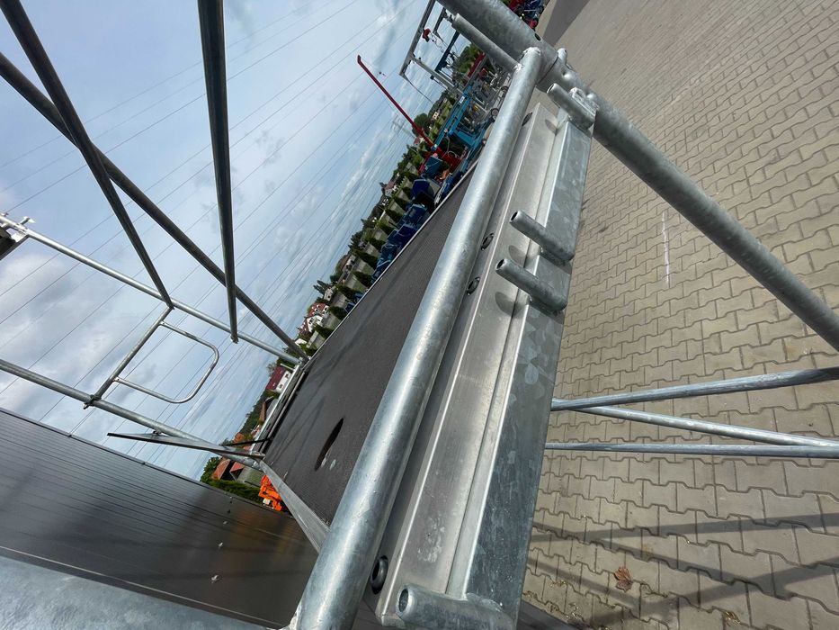 Zestaw rusztowania elewacyjnego murarskiego Plettak przejezdne