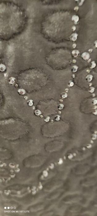 . bluza czarna na zamek