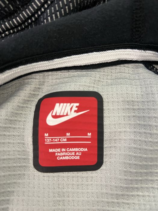 Костьм найк теч фліс 137 -147