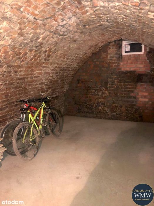 Rynek Oleśnica | 3 pokoje | 80 m² | zabytkowa kamienica po remoncie
